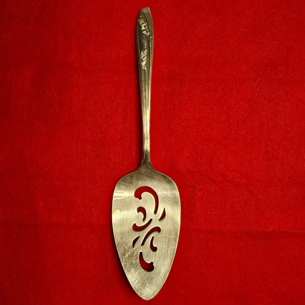 Wm Rogers‎ 1957 LADY FAIR Silver Plate Pie Cake Dessert Pastry Server Very Nice